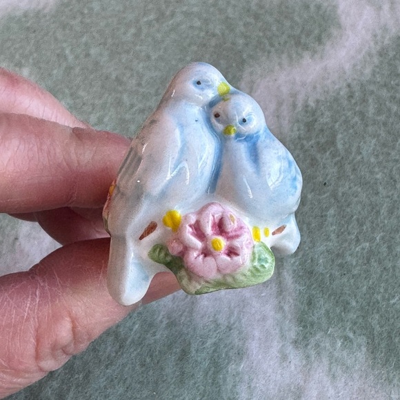1983 Avon porcelain Bluebird candle or napkin ring - Picture 1 of 4